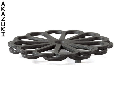 Iwachu Cast iron trivet Kiku